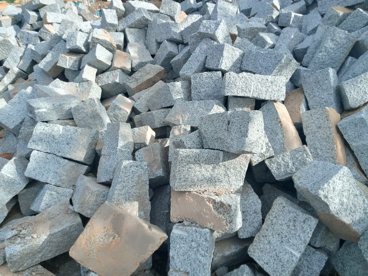 Loại đá xây dựng nào có nhu cầu cao nhất trên thị trường